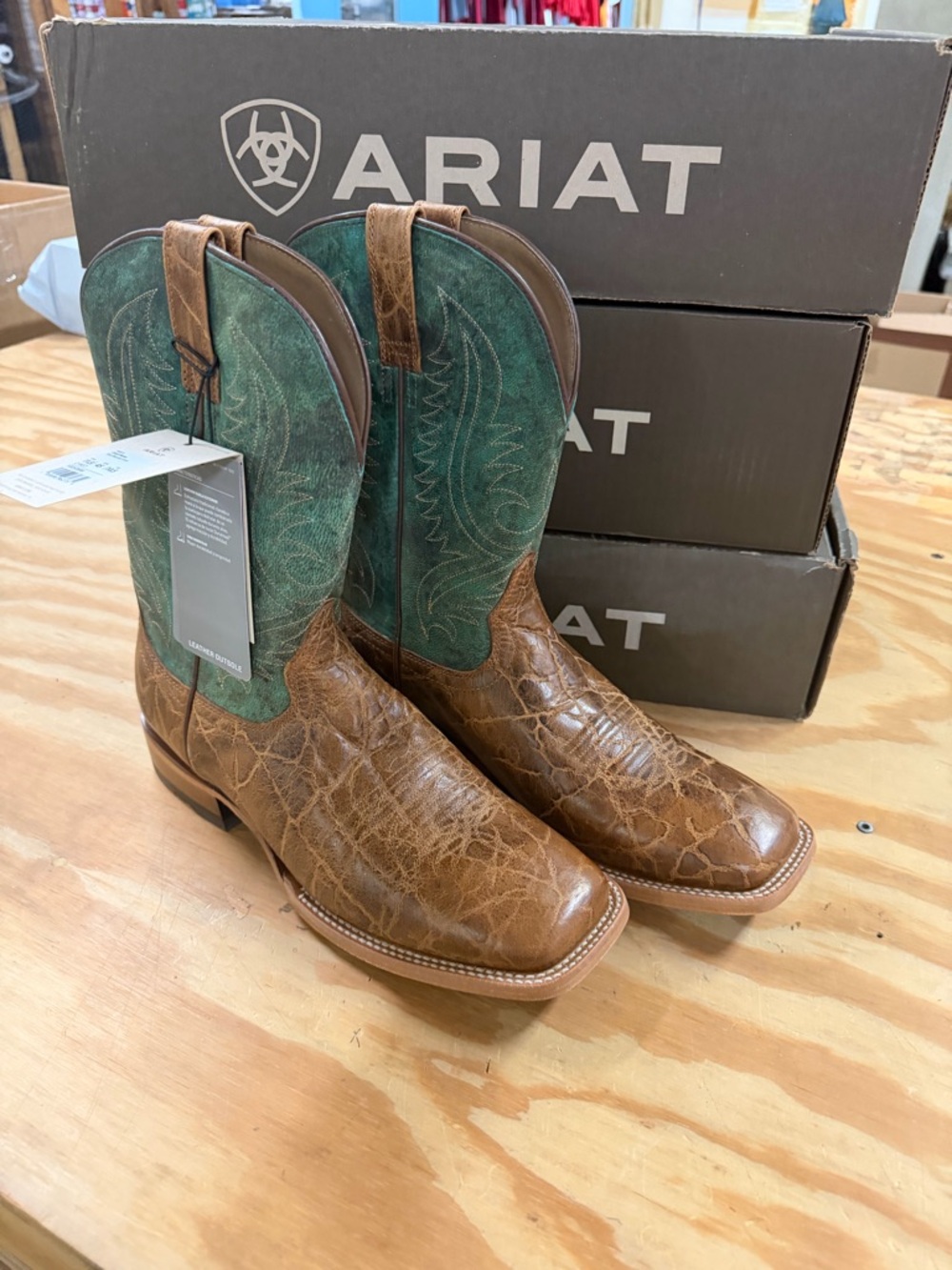 Ariat Two-Tone Green and Tan Western Cowboy Boot - Picture 7 of 7